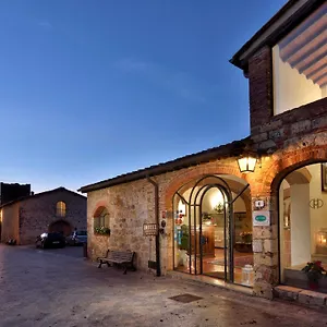 Hotel Romantik, Monteriggioni